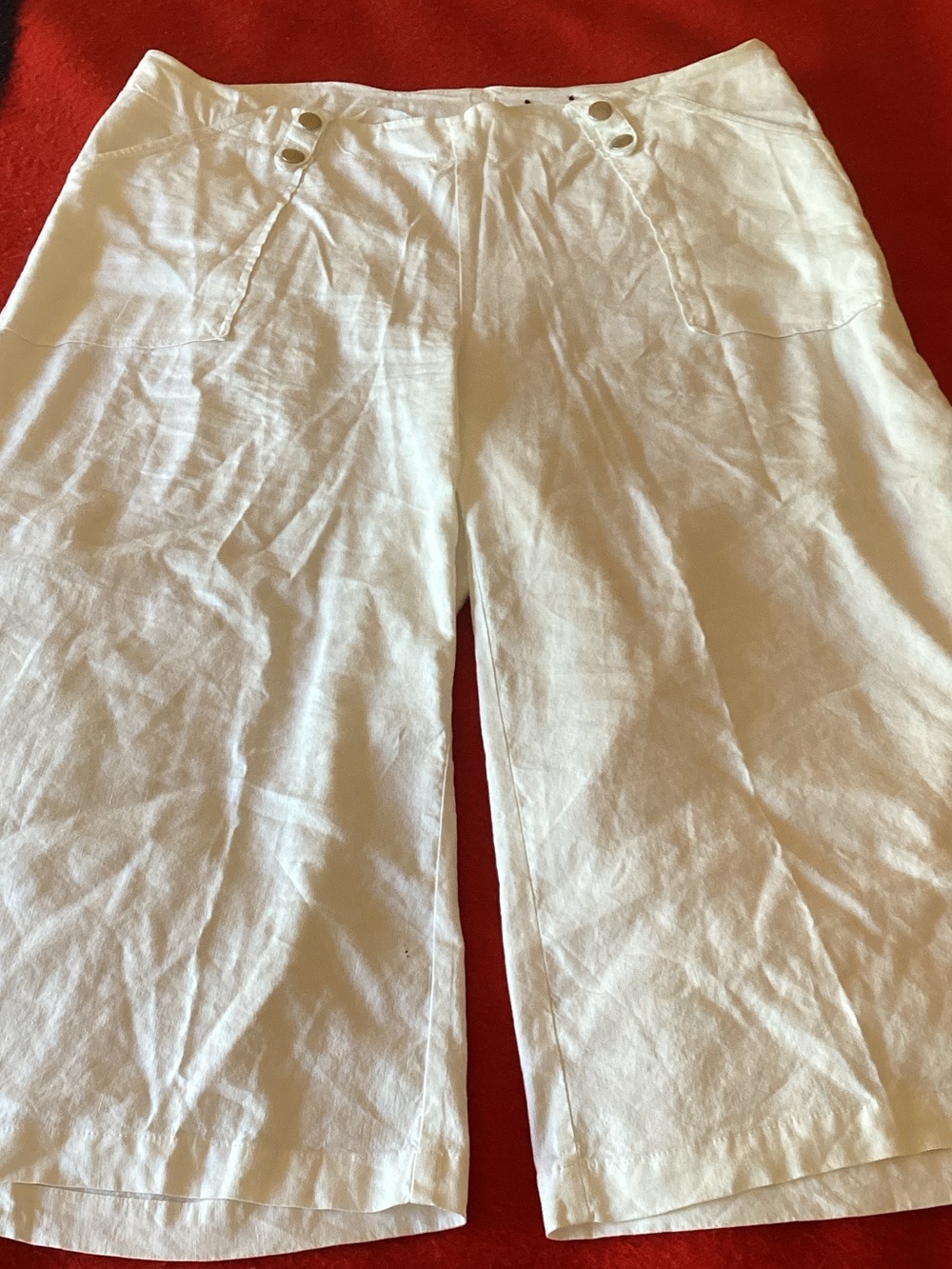 INC International Concepts White Linen Capris